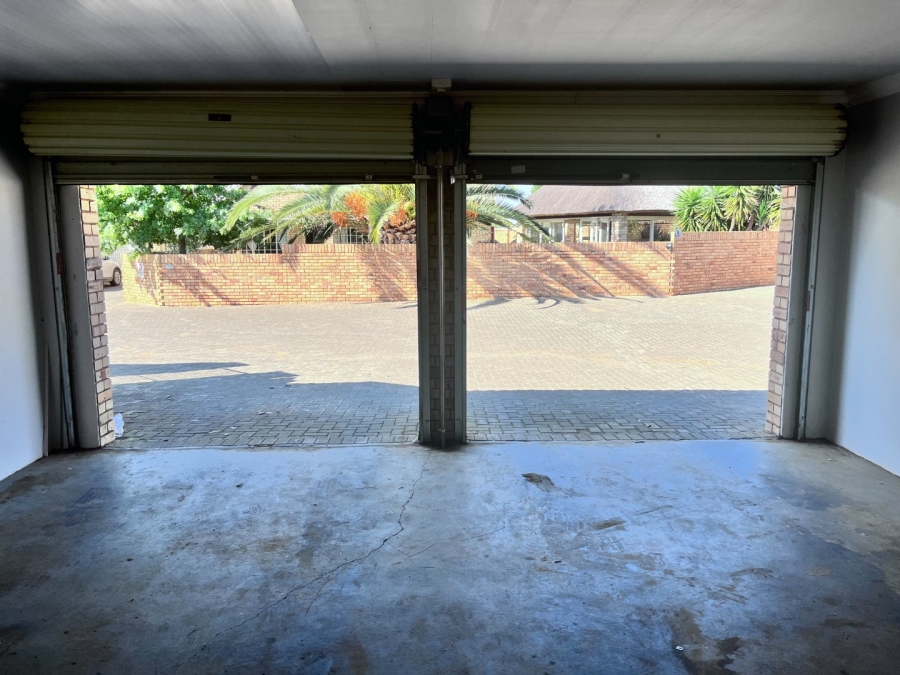 2 Bedroom Property for Sale in Heuwelsig Free State